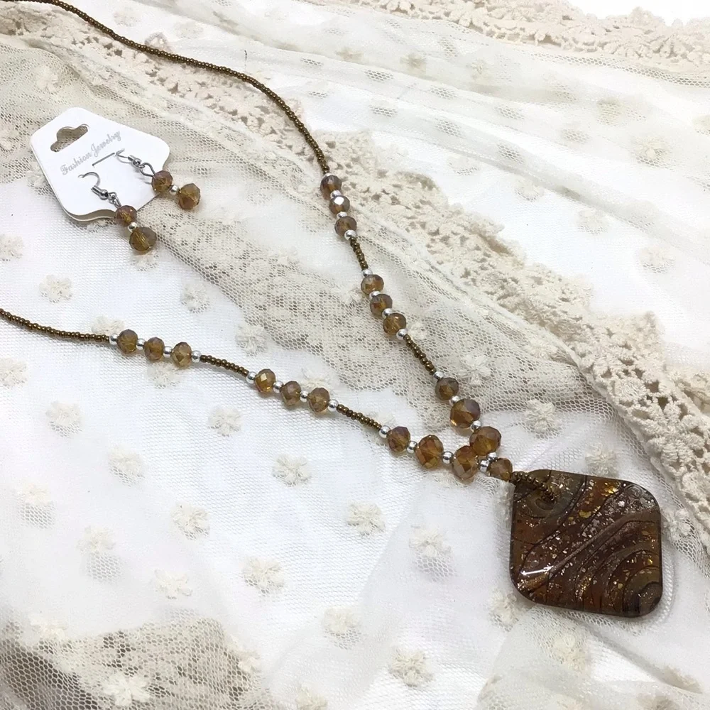 Fashion Beaded & Glass Necklace & Earring Set
